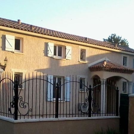 Eclats Du Sud Hebergements "Les Lavandes" Ou "Les Romarins" Meubles De Tourisme Classes 3 Etoiles Auriol Dış mekan fotoğraf