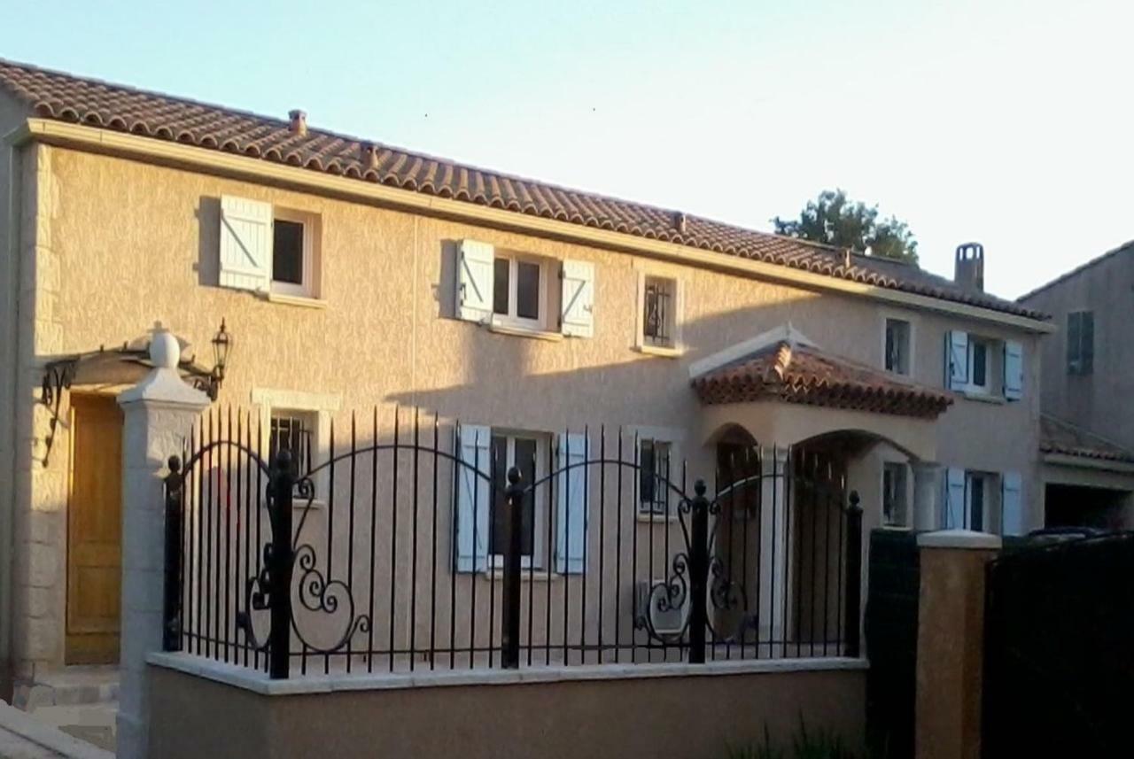 Eclats Du Sud Hebergements "Les Lavandes" Ou "Les Romarins" Meubles De Tourisme Classes 3 Etoiles Auriol Dış mekan fotoğraf